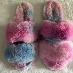 Women slippers